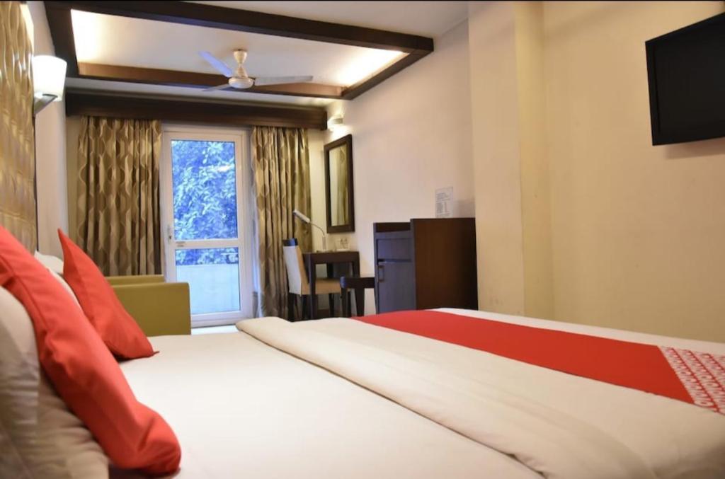 Metropolis Tourist Home